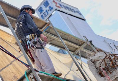 橋本解体工業　解体工事は工事全体のトップバッター 